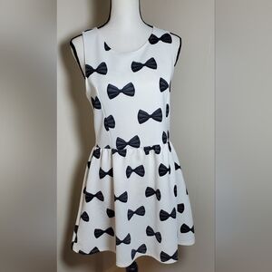 H&M‎ Divided Dress Black Bow Print Sleeveless Mini Fit & Flare Medium M